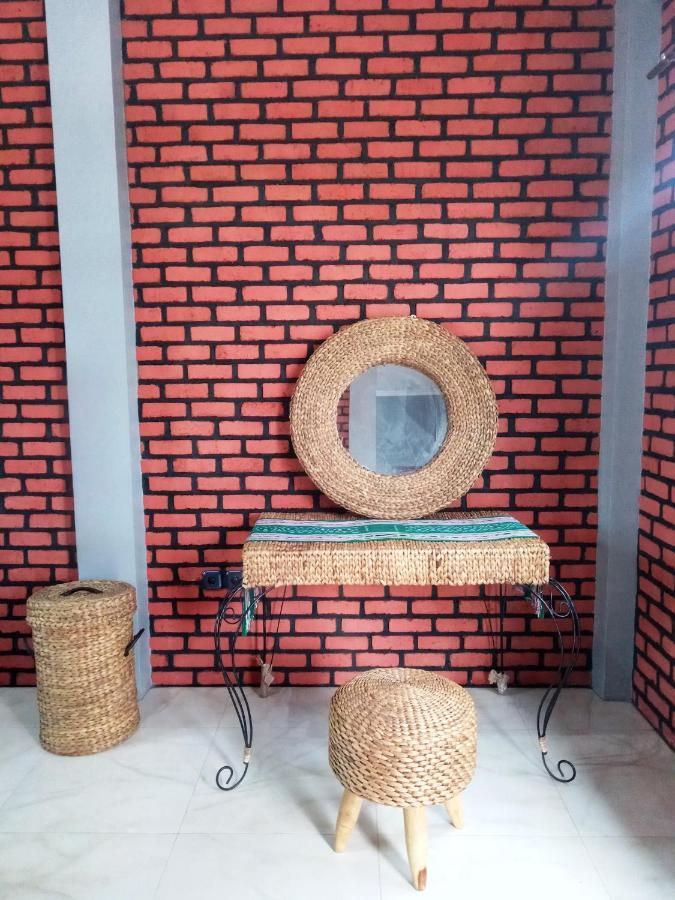 Kurnia Homestay Ternate Exterior photo