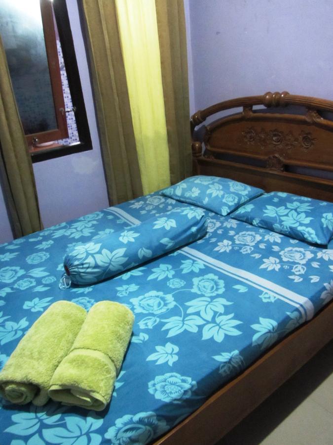 Kurnia Homestay Ternate Exterior photo